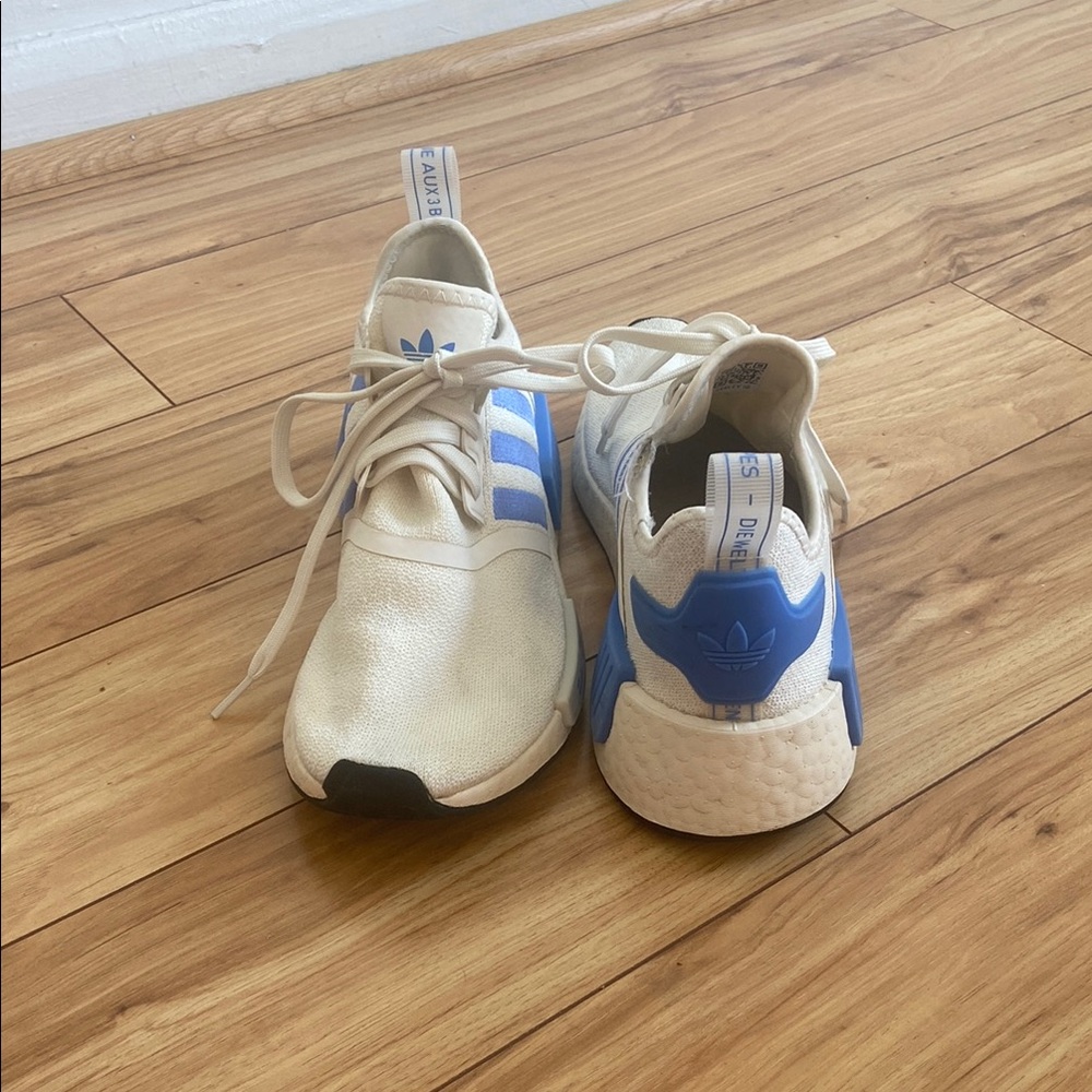 Adidas Cream and Blue Sneakers for Everyday Comfort